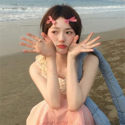 色肉毒蝎女